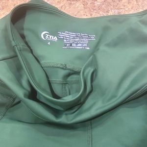 Zyia light and tight leggings